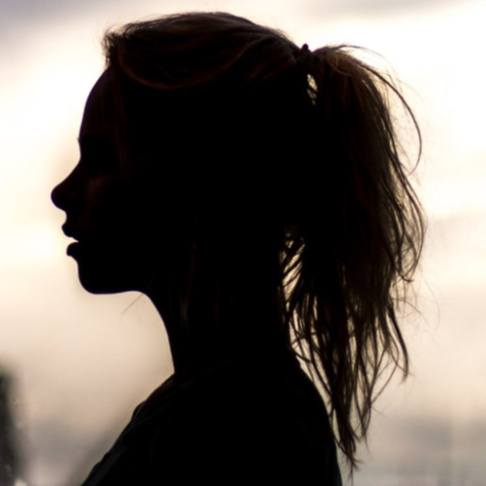 young-teen-silhouette silhouette of young teen girl